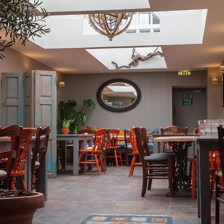 The Kings Arms Hotel Malmesbury Buitenkant foto