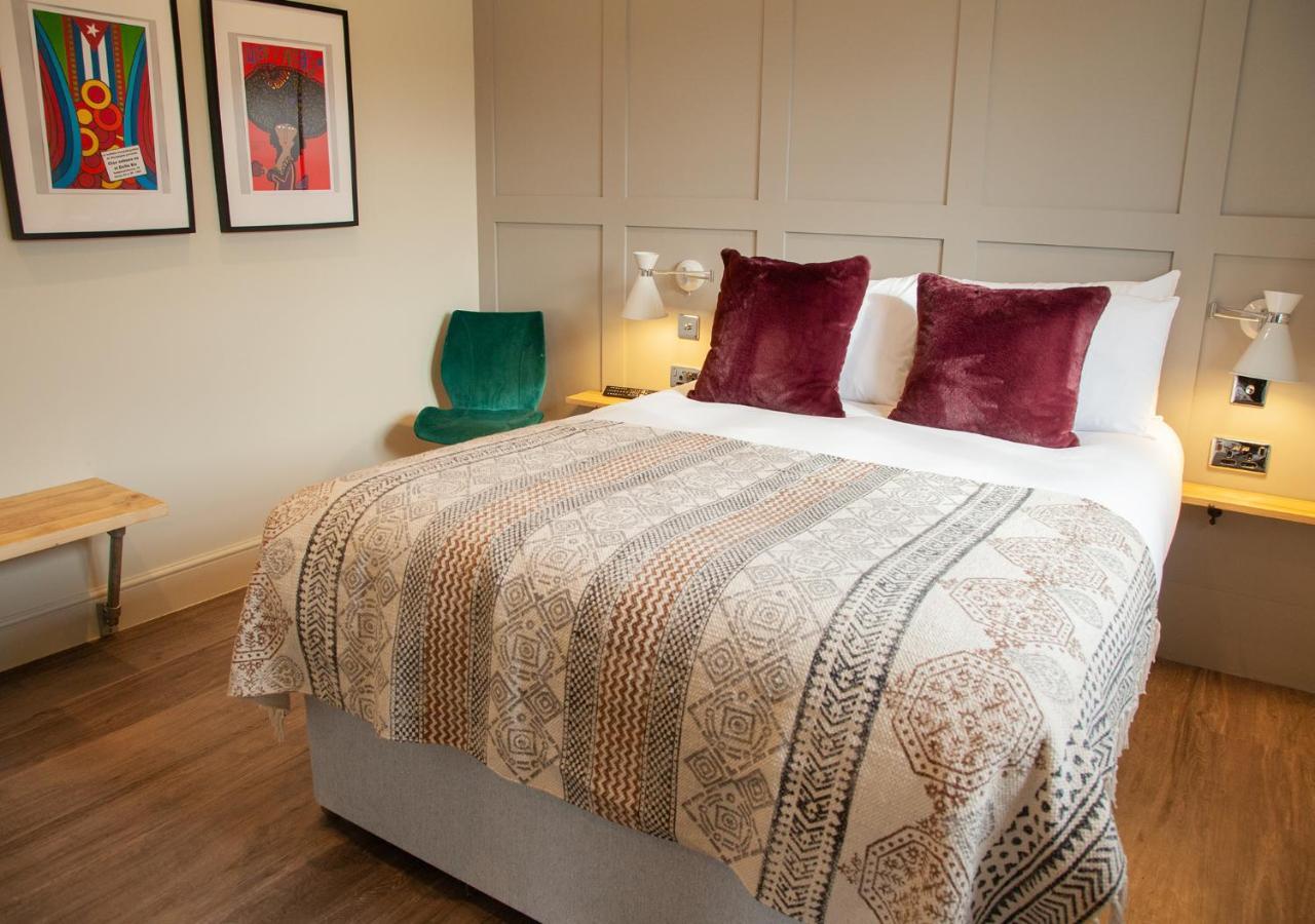 The Kings Arms Hotel Malmesbury Kamer foto