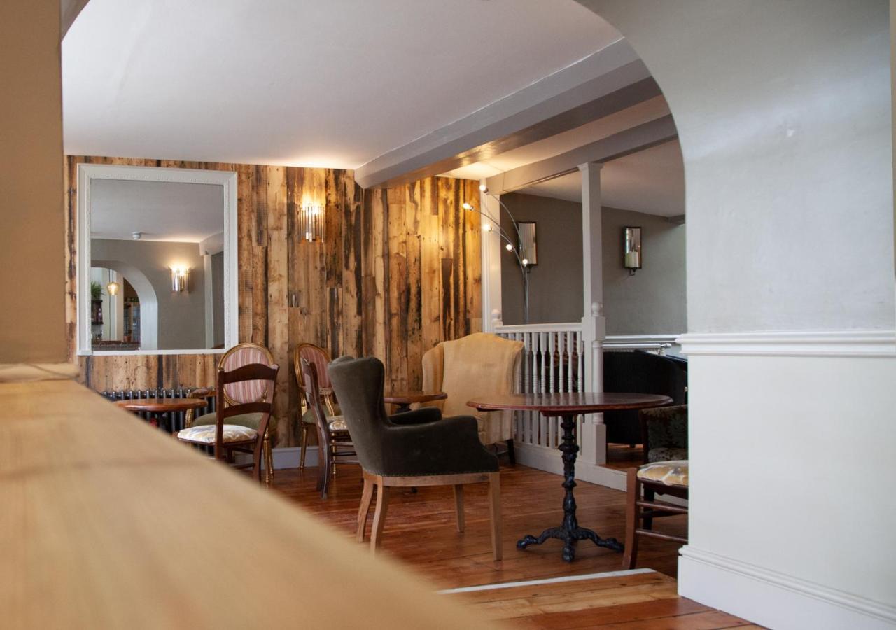 The Kings Arms Hotel Malmesbury Buitenkant foto