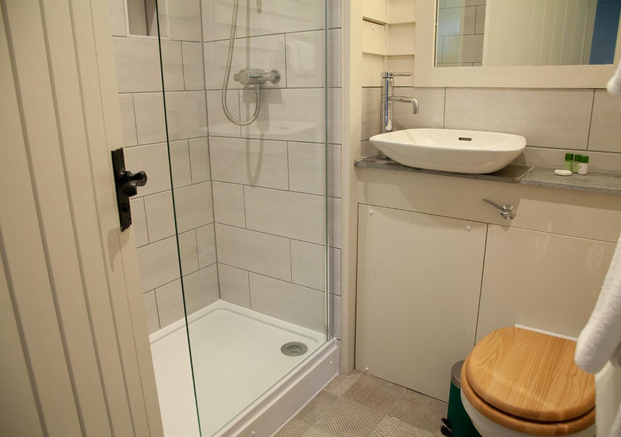 The Kings Arms Hotel Malmesbury Kamer foto