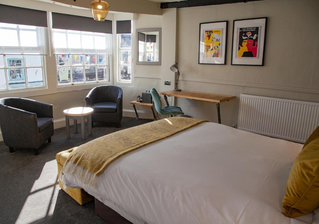 The Kings Arms Hotel Malmesbury Buitenkant foto