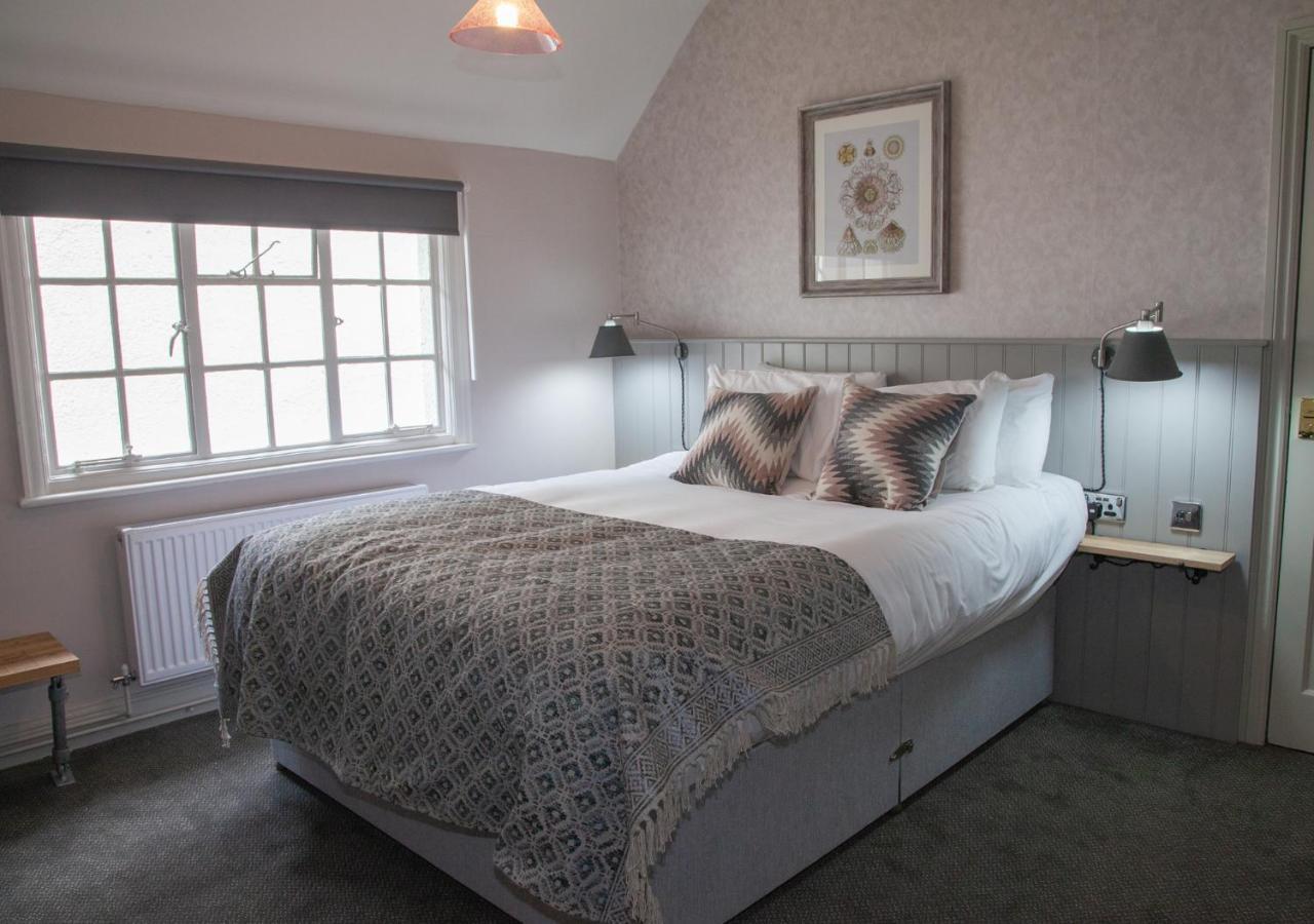 The Kings Arms Hotel Malmesbury Buitenkant foto