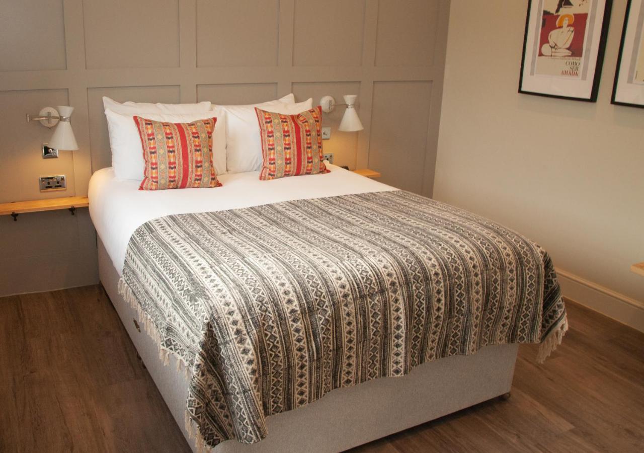 The Kings Arms Hotel Malmesbury Buitenkant foto